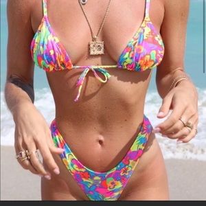 ISO for this swimsuit by heavy manners